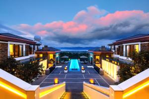 Bazén v ubytování Honor Hotels & Resorts · Yun Shu Dali nebo v jeho okolí