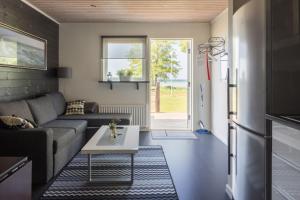 Kuchyň nebo kuchyňský kout v ubytování Strandbaden Köpingsvik