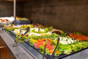 Comida no hotel ou em algum lugar perto