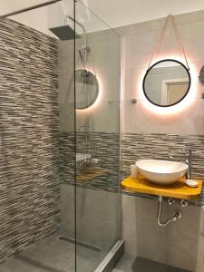 Phòng tắm tại Lindos Beach Boutique Villa +18 ảnh