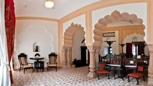 Restaurant ou autre lieu de restauration dans l'établissement Neemrana's - Tijara Fort Palace