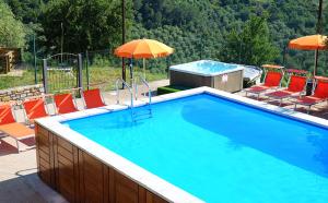 The swimming pool at or close to Agriturismo Valcrosa