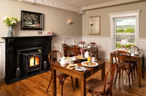 Posezení v ubytování Hylands Burren Hotel