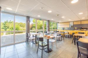 Gallery image of B&B HOTEL Creil Chantilly in Creil