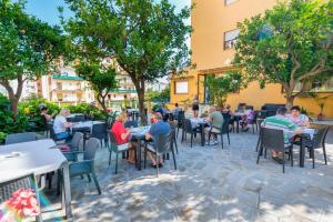 Restauracja lub miejsce do jedzenia w obiekcie Hotel Leone