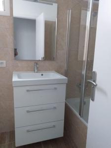 Ванная комната в LUMINOSO, AMPLIO Y FRESCO PISO EN SANTACRUZ DE TENERIFE