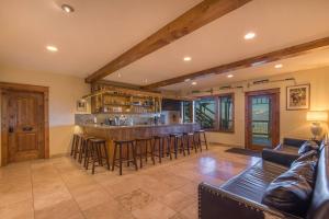 Χώρος καθιστικού στο Skislope-Tahoe Villa