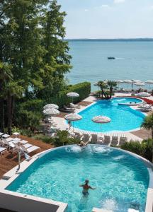 Basen w obiekcie Hotel Continental Wellness & Spa lub w pobliżu