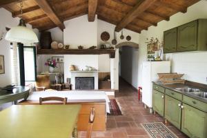 Kuchyň nebo kuchyňský kout v ubytování Agriturismo Attulaio