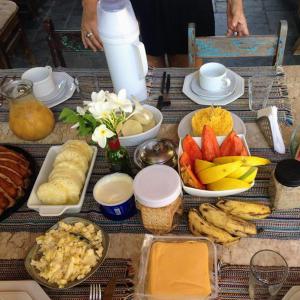 Opțiuni de mic dejun disponibile oaspeților de la Villa Albardão Serrambi