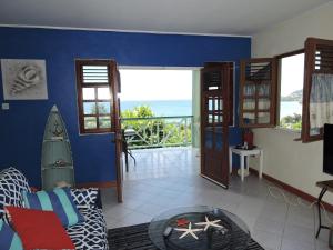 Гостиная зона в Amazing Beach View Apartments