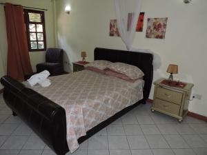 Кровать или кровати в номере Amazing Beach View Apartments