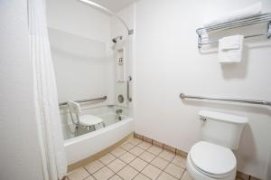 Vannituba majutusasutuses Quality Inn Wenatchee-Leavenworth