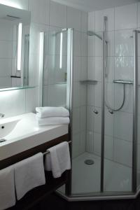 A bathroom at Landgasthof Hotel Rittmayer