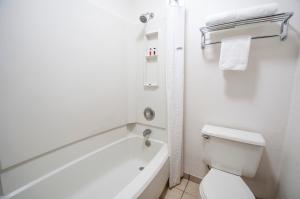Vannituba majutusasutuses Quality Inn Wenatchee-Leavenworth