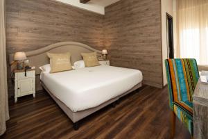 Postel nebo postele na pokoji v ubytování Best Western Maison B Hotel