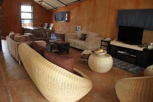 Photo de la galerie de l'établissement Ongula Village Homestead Lodge, à Omupumba