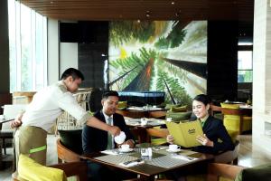 Επισκέπτες που μένουν στο AONE Hotel