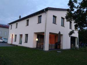 Budova, kde se prázdninový dům nachází