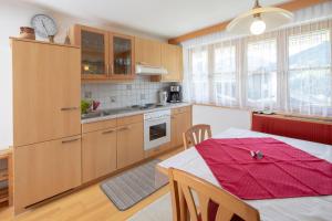 Kuchyň nebo kuchyňský kout v ubytování Haus Thomas + 18 fotografií