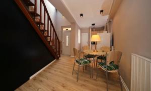 Posedenie v ubytovaní Várkapu Apartman