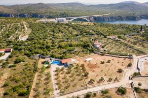 Fotografie z fotogalerie ubytování Šibenik Mara-Ana with outdoor swimming poll v Šibeniku