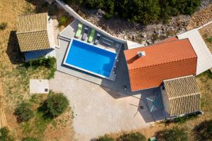Fotografie z fotogalerie ubytování Šibenik Mara-Ana with outdoor swimming poll v Šibeniku