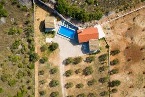 Fotografie z fotogalerie ubytování Šibenik Mara-Ana with outdoor swimming poll v Šibeniku