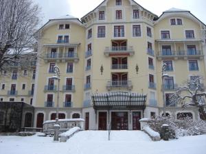 Terres de France - Appart'Hotel le Splendid trong mùa đông