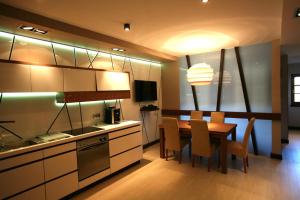 Kuchyňa alebo kuchynka v ubytovaní Appartements Planai by Schladmingurlaub
