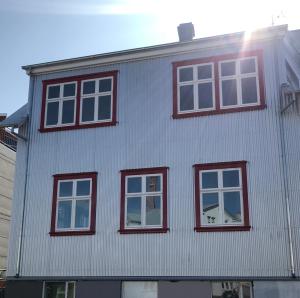 Foto da galeria de Town House close to Center em Reykjavík