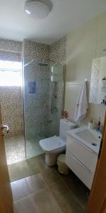A bathroom at MAGO APARTMENTS