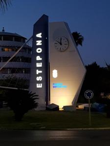 Certifikát, hodnocení, plakát nebo jiný dokument vystavený v ubytování PUERTO ESTEPONA