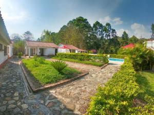 Bazén v ubytování FINCA EL RECUERDO nebo v jeho okolí