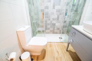 Koupelna v ubytování A&S APARTAMENTOS MALAGA I