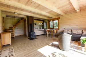 Φωτογραφία από το άλμπουμ του Vip Forest dreams villa σε Ανικστσιάι