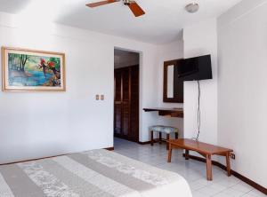 TV a/nebo společenská místnost v ubytování Flamingo Marina Hotel