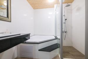 Koupelna v ubytování Amalfi Homestay + 37 fotografií