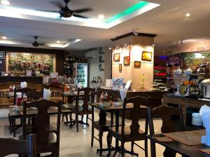 Restaurace v ubytování Patong Mansion - SHA Certified