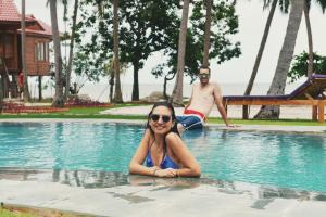 Bazén v ubytování Cay Sao Resort nebo v jeho okolí