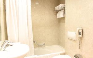 Bagno di Promenade Hotel