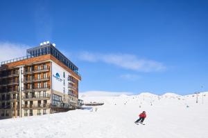 Gudauri Loft Hotel under vintern
