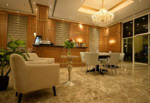 Zona de estar de Premium Strato Hotel