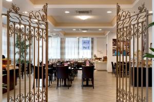 Restaurace v ubytování Sovrana Hotel & SPA