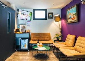 Zona d'estar a Kalvin Boutique Hotel by Levinsky Market Tel-Aviv