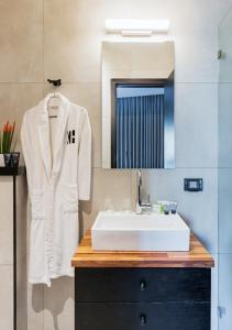 תמונה מהגלריה של Kalvin Boutique Hotel by Levinsky Market Tel-Aviv בתל אביב