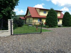 Budova, v ktorej sa farma nachádza