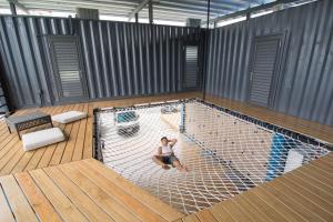 Bazén v ubytování Liuqiu Dive Hostel nebo v jeho okolí