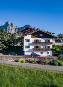 Gallery image of Apartments Sayonara in Castelrotto