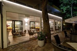 Patio alebo iná vonkajšia časť ubytovania Hotel zur Post